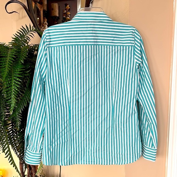 NWOT Foxcroft Wrinkle Free Button Down Blouse Collared Teal White Stripes Cotton - Picture 7 of 11